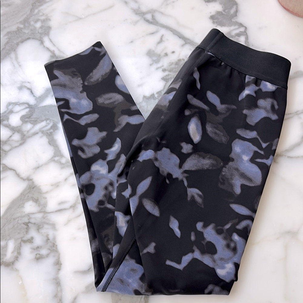Banana Republic women’s athletic leggings